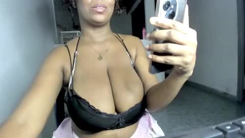 Snapshot of ebonycarolinatitix chatting on March 2025 12:48:01 AM online show from March 2025 12:48:01 AM