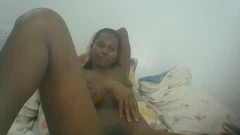 Snapshot of ebonycutegal1996 chatting on February 2025 01:04:01 AM TRIZER online show from February 2025 01:04:01 AM