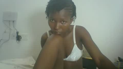 Snapshot of ebonycutegal1996 chatting on February 2025 03:42:02 PM TRIZER online show from February 2025 03:42:02 PM