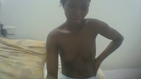 Snapshot of ebonycutegal1996 chatting on February 2025 06:58:02 PM TRIZER online show from February 2025 06:58:02 PM