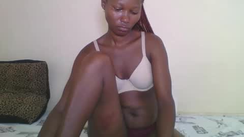 Snapshot of ebonycutegal1996 chatting on November 2025 04:06:02 AM TRIZER online show from November 2025 04:06:02 AM