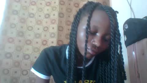 Snapshot of ebonycutegal4 chatting on February 2025 06:18:01 AM MELLEN online show from February 2025 06:18:01 AM