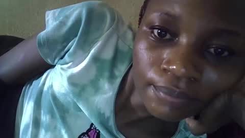 Snapshot of ebonycutegal4 chatting on November 2025 06:49:01 AM MELLEN online show from November 2025 06:49:01 AM
