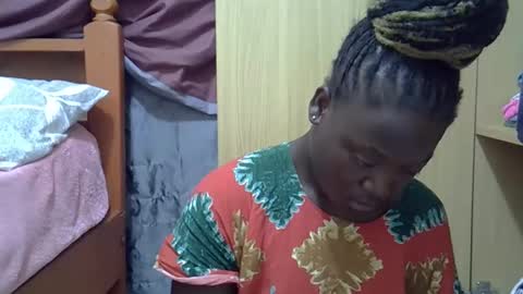 Snapshot of ebonydora chatting on November 2025 04:12:02 AM ebonydora online show from November 2025 04:12:02 AM