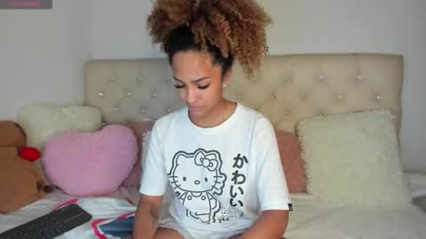 Snapshot of ebonygoddes03 chatting on October 2025 09:26:02 PM Queen Ebony online show from October 2025 09:26:02 PM