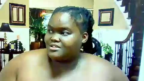 ebonyhotbuns4u2luv online show from February 2025 01:21:02 PM
