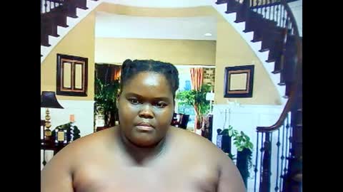 ebonyhotbuns4u2luv online show from February 2025 07:02:02 PM