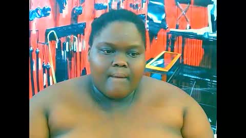 ebonyhotbuns4u2luv online show from October 2025 07:14:02 PM