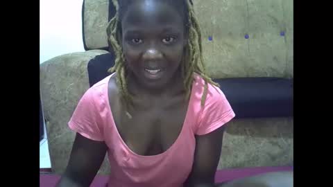 ebonyliliana online show from December 2024 02:01:02 AM