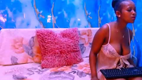 Snapshot of ebonypretty4u chatting on October 2025 06:08:01 AM ebonypretty4u online show from October 2025 06:08:01 AM