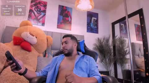 Snapshot of edahi1386 chatting on December 2025 04:44:01 PM edahi1386 online show from December 2025 04:44:01 PM