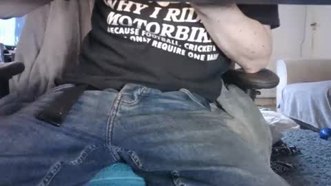 Snapshot of edged_biker chatting on January 2025 03:05:02 PM edged biker online show from January 2025 03:05:02 PM