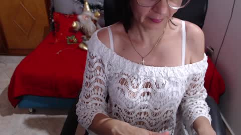 Eddye online show from December 2024 08:00:02 PM