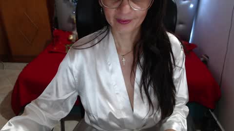 Eddye online show from December 2024 02:10:02 PM