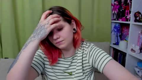 Snapshot of edna_dana chatting on November 2025 06:52:02 PM Edna online show from November 2025 06:52:02 PM