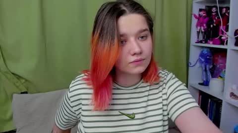 Snapshot of edna_dana chatting on November 2025 07:17:01 PM Edna online show from November 2025 07:17:01 PM