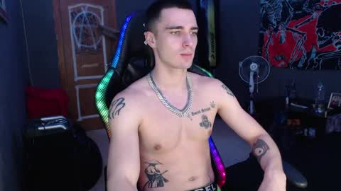 Snapshot of eduard_loveee chatting on January 2025 06:02:01 PM Eduar online show from January 2025 06:02:01 PM