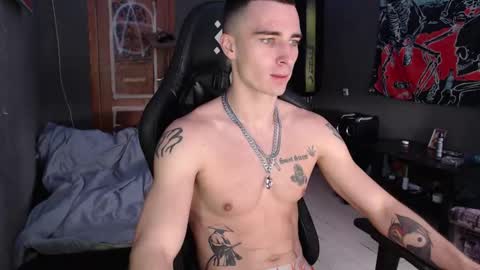 Snapshot of eduard_loveee chatting on September 2025 09:23:02 AM Eduar online show from September 2025 09:23:02 AM