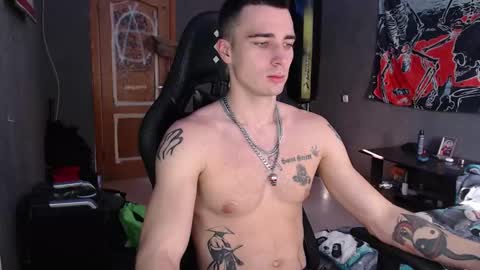 Snapshot of eduard_loveee chatting on October 2025 09:04:02 AM Eduar online show from October 2025 09:04:02 AM