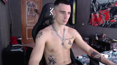 Snapshot of eduard_loveee chatting on October 2025 08:56:01 AM Eduar online show from October 2025 08:56:01 AM