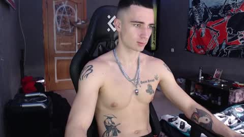 Snapshot of eduard_loveee chatting on October 2025 08:13:01 AM Eduar online show from October 2025 08:13:01 AM