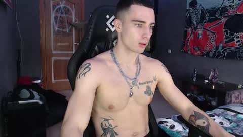 Snapshot of eduard_loveee chatting on October 2025 09:43:02 AM Eduar online show from October 2025 09:43:02 AM