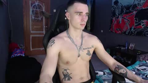 Snapshot of eduard_loveee chatting on November 2025 09:54:02 AM Eduar online show from November 2025 09:54:02 AM