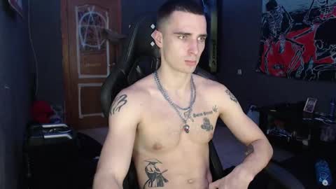 Snapshot of eduard_loveee chatting on November 2025 03:44:01 PM Eduar online show from November 2025 03:44:01 PM