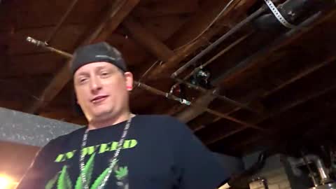 edwardaims_2please online show from October 2025 06:41:02 PM