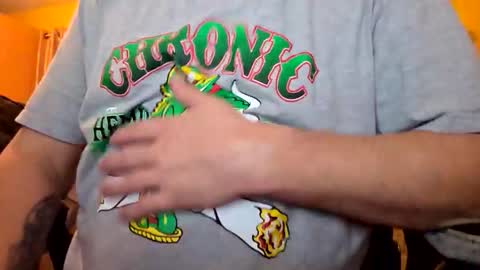 edwardaims_2please online show from October 2025 02:33:01 AM