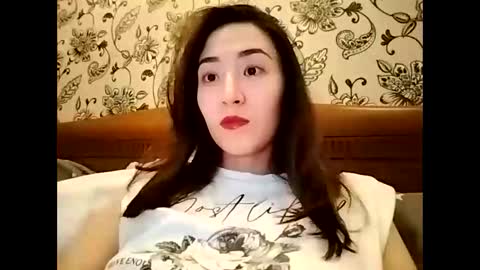 Effy online show from October 2025 01:39:02 PM