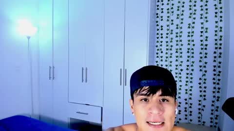 eiden_allenx1 online show from December 2024 01:57:02 PM