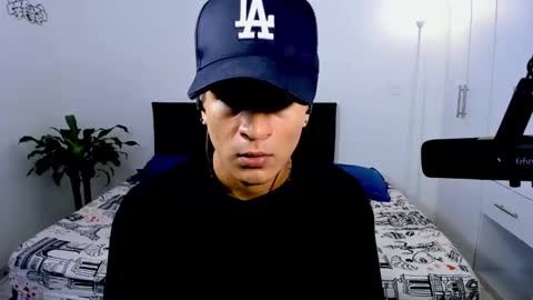 eiden_allenx1 online show from December 2024 02:22:02 PM