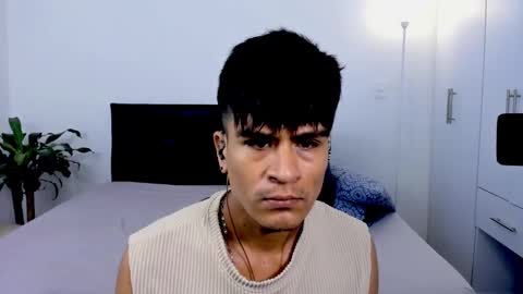 eiden_allenx1 online show from December 2024 01:52:02 PM