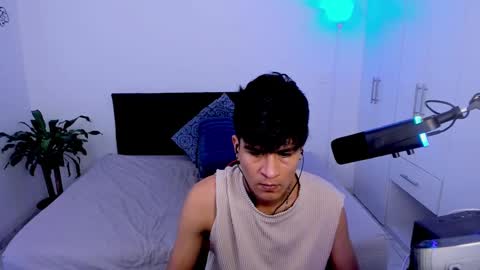 eiden_allenx1 online show from February 2025 04:14:02 PM