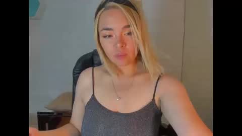 Eily online show from October 2025 08:09:02 PM