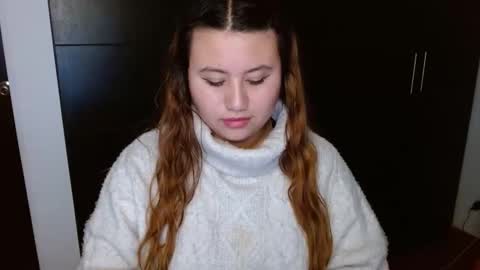 EIMY   MODEL INDEPENDENT online show from December 2024 07:17:02 AM