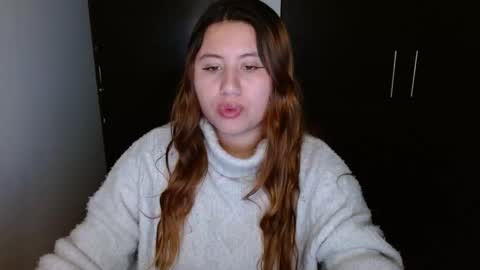 EIMY   MODEL INDEPENDENT online show from December 2024 02:32:01 AM