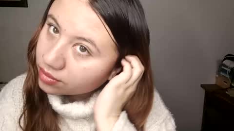 EIMY   MODEL INDEPENDENT online show from February 2025 05:11:02 AM