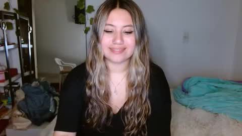 EIMY   MODEL INDEPENDENT online show from October 2025 03:58:01 AM