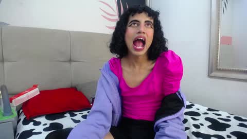 Eimyflorian online show from December 2024 02:21:01 PM