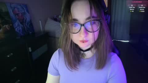 If you like it when I meow give me a thumbs up online show from December 2024 10:06:02 AM