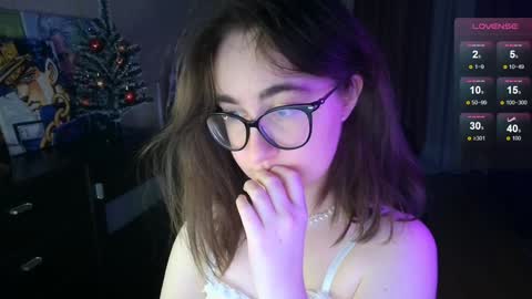 If you like it when I meow give me a thumbs up online show from December 2024 03:26:02 PM