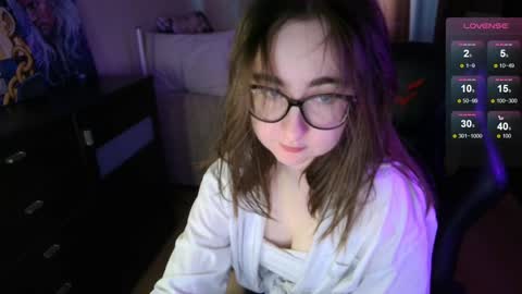 If you like it when I meow give me a thumbs up online show from January 2025 11:31:01 AM