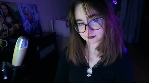 If you like it when I meow give me a thumbs up online show from January 2025 04:34:01 PM