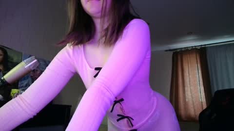 If you like it when I meow give me a thumbs up online show from January 2025 01:42:01 PM