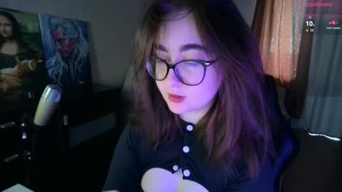 If you like it when I meow give me a thumbs up online show from February 2025 09:09:02 AM