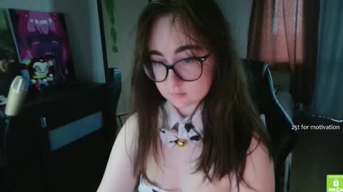 If you like it when I meow give me a thumbs up online show from September 2025 09:00:02 AM