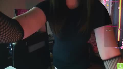 If you like it when I meow give me a thumbs up online show from October 2025 08:47:02 AM