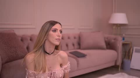 Snapshot of elablake chatting on November 2025 05:28:02 AM Ella online show from November 2025 05:28:02 AM